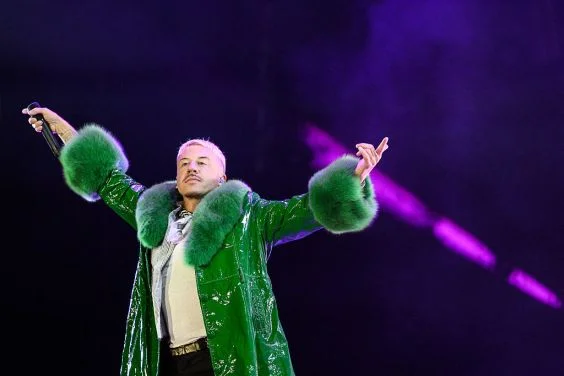 Controversy Arises as Robert Kraft Reportedly Influences Ed Sheeran’s Tour Lineup