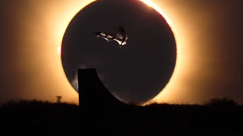 Danny Leon's Striking Eclipse Trick Captured in Spain